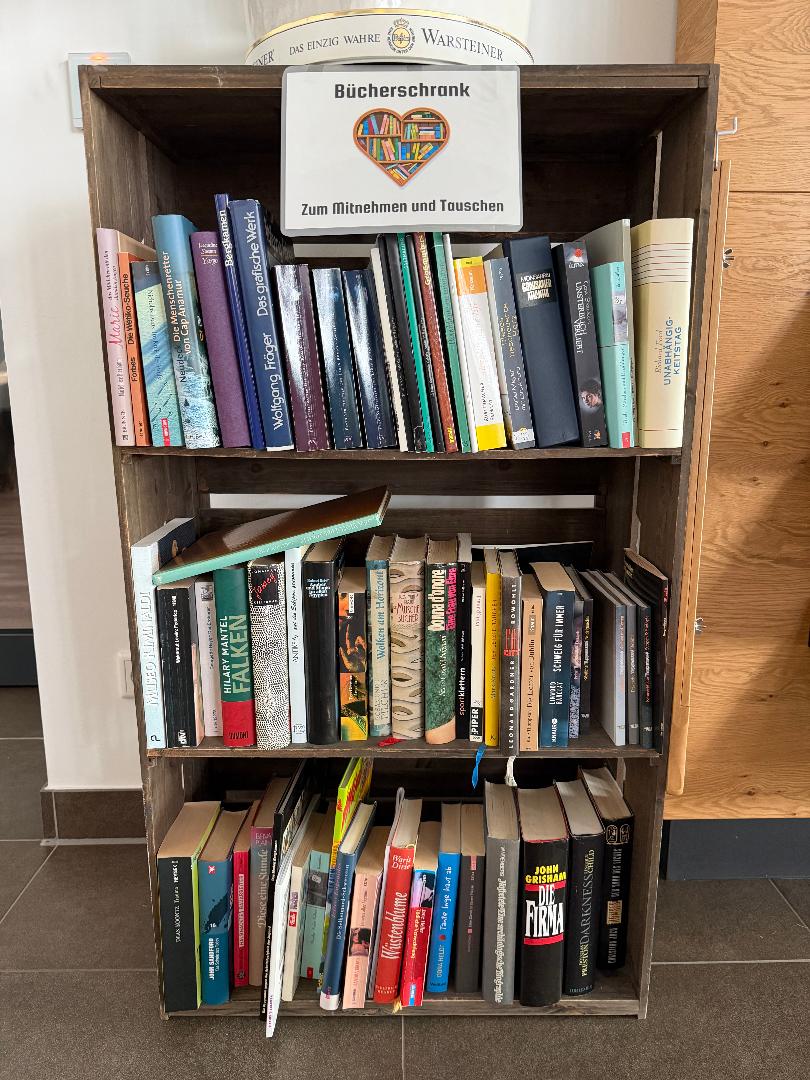 Bücherregal-Aktion im Vereinskontext